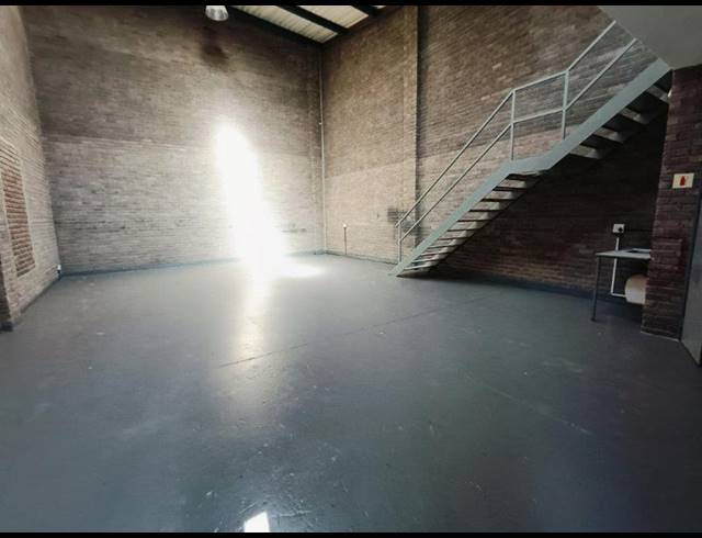 INDUSTRIAL PROPERTY TO RENT IN HALFWAY HOUSE